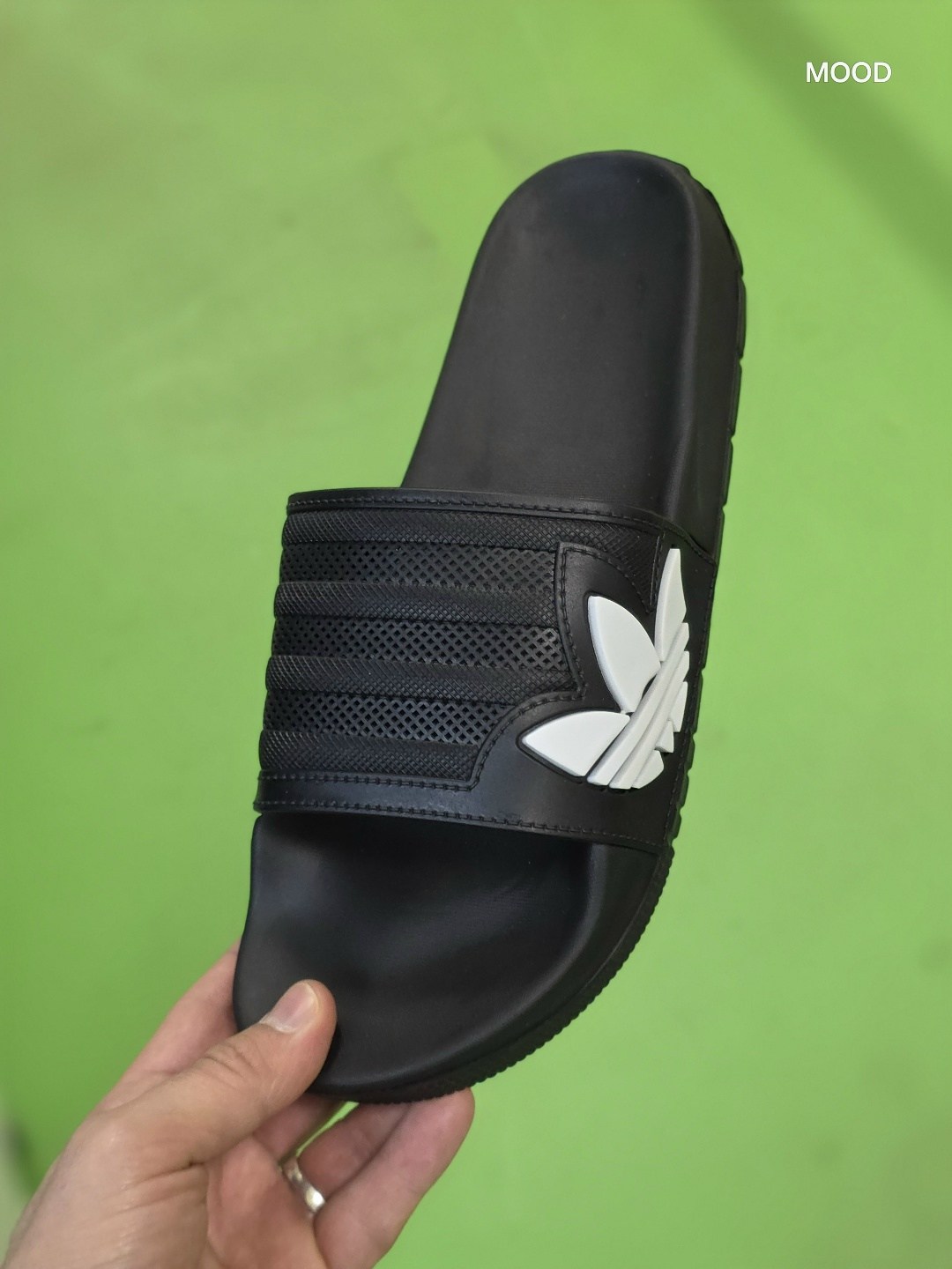 шлепанцы adidas,сланцы adidas,шлепанцы adidas adilette comfort,тапки мужские adidas,