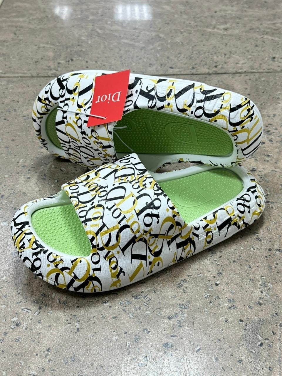 шлепанцы christian dior,шлепанцы женские кристиан диор,шлепки диор женские,шлепки кристиан диор,шлепки диор