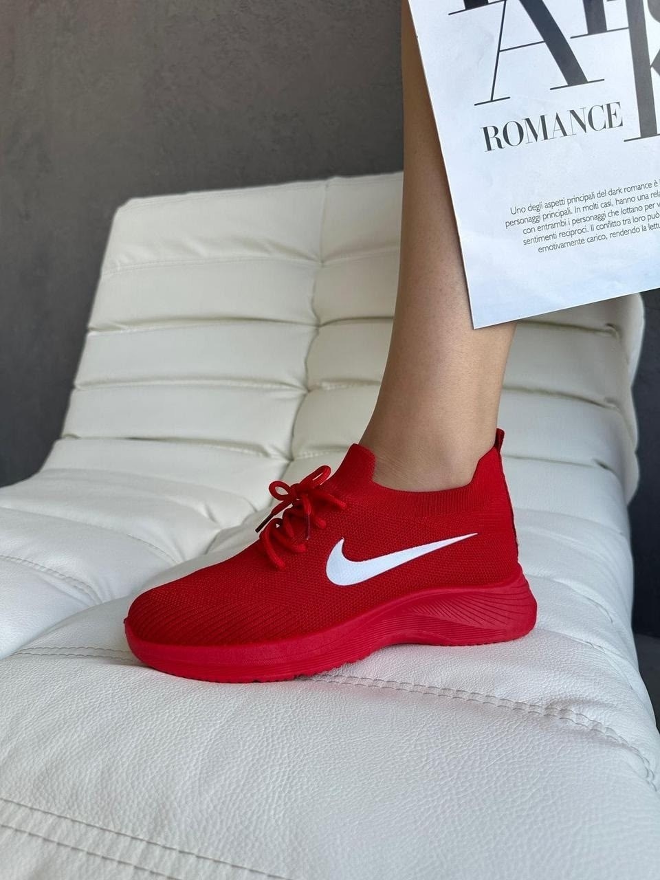 кроссовки,,кроссовки женскиe,кроссовки nike,спортивная