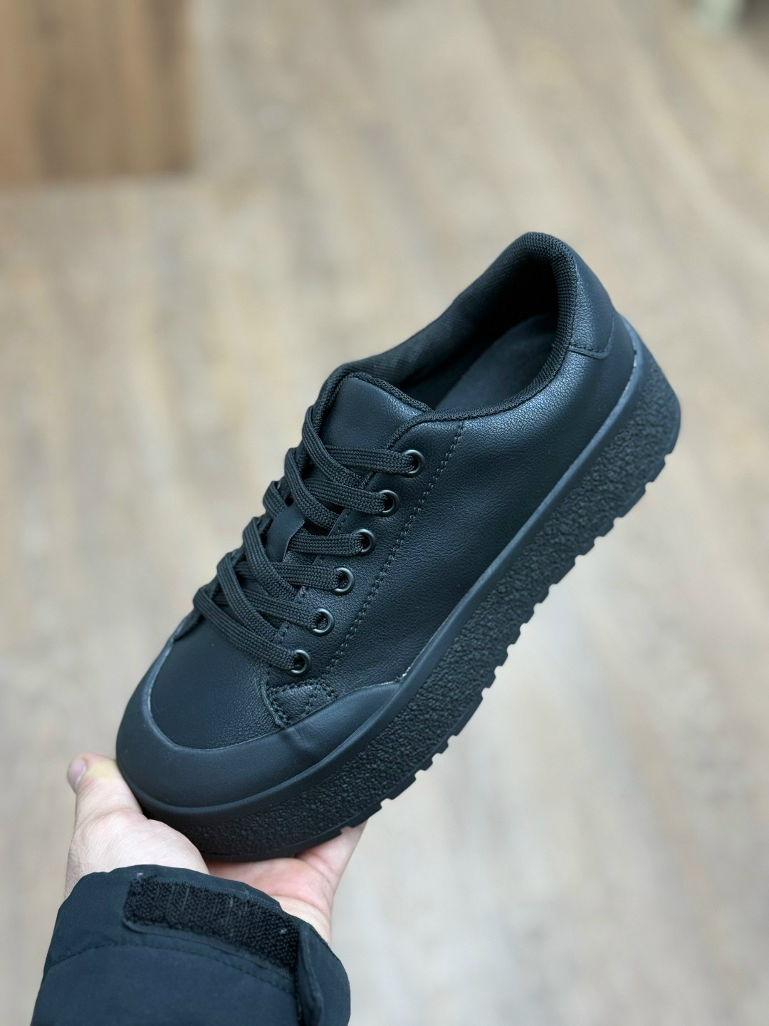 ,кроссовки женскиe,черные кроссовки,кеды классические, повседневные