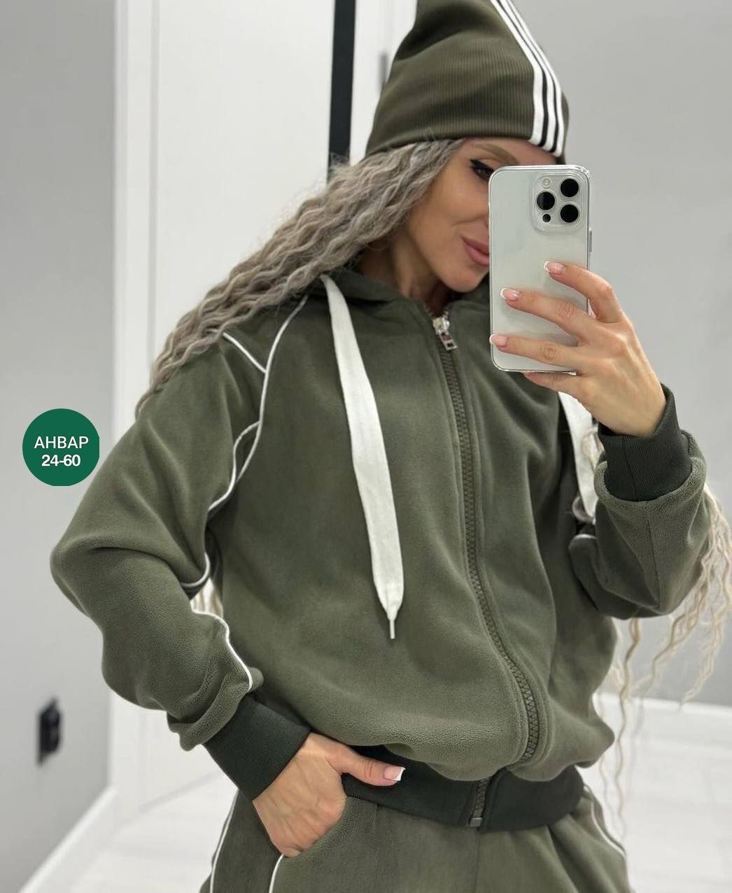 спортивный костюм,женский спортивный костюм,спортивный костюм велюровый,костюм спортивный велюровый женский,спортивный костюм женский на флисе