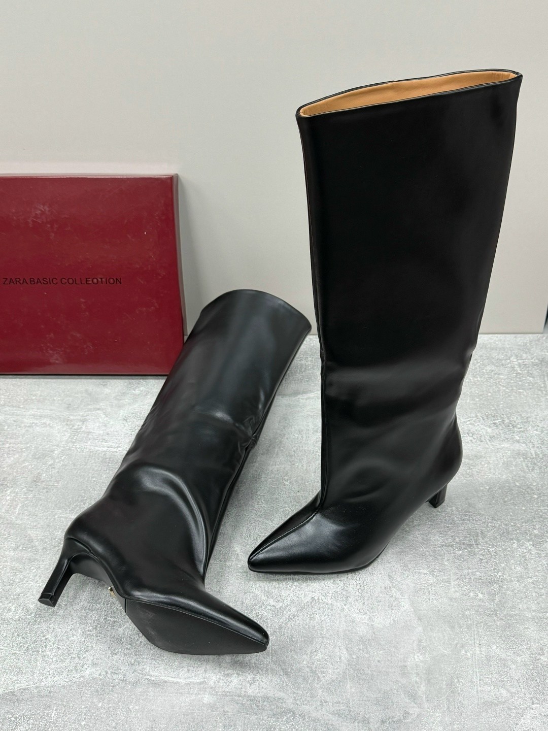 сапоги до колена на высоком каблуке с острым носком,женские сапоги до колена из натуральной кожи,модные сапоги,высокие сапоги,модные женские современные сапоги до колена с острым носком и туфлями на н