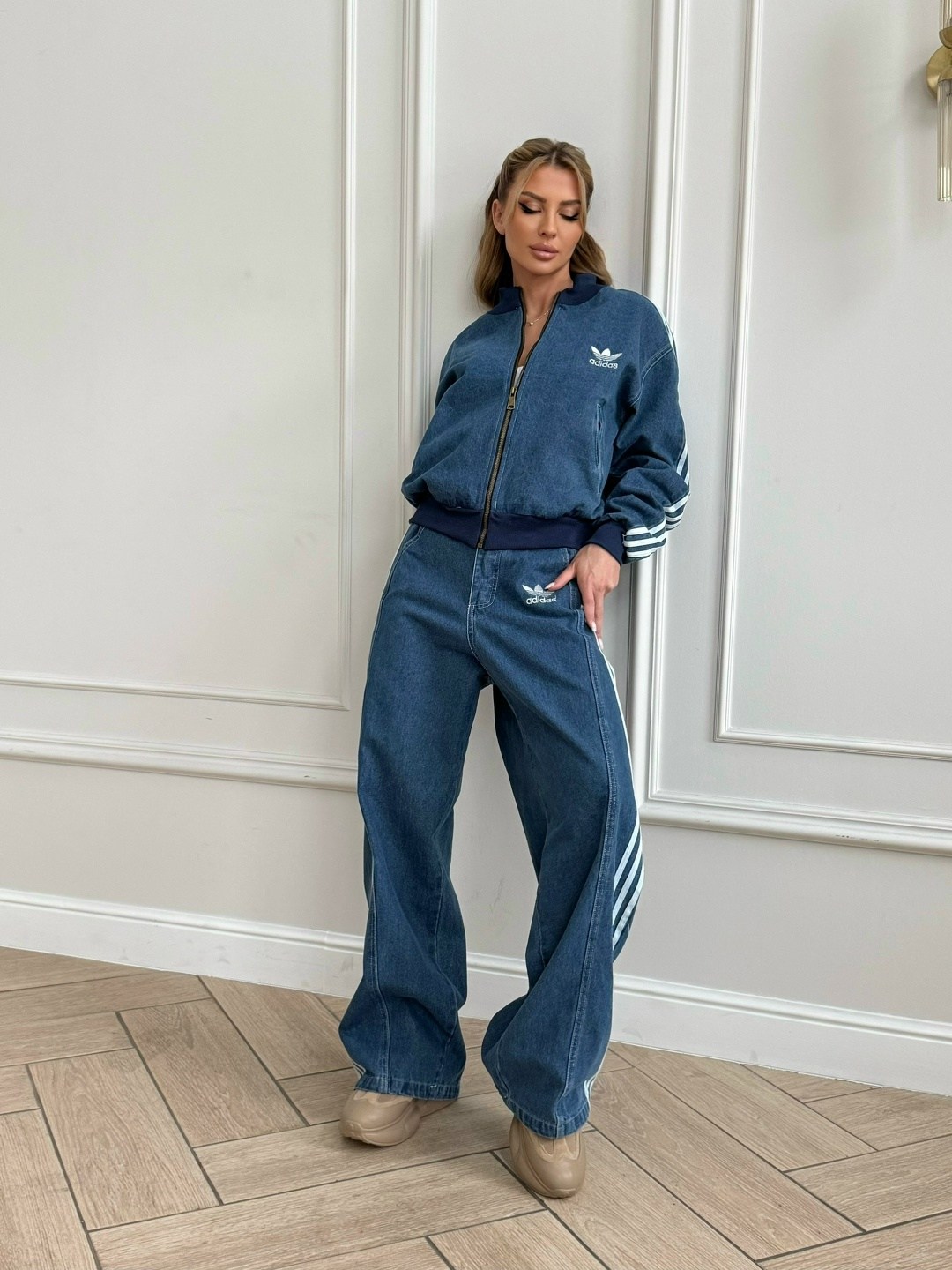 женский костюм,adidas original,спортивный костюм,велюровый спортивный костюм