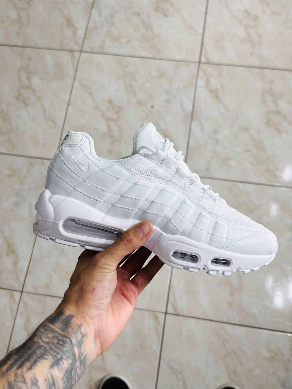 nike air max 95 triple white,nike air max 95 essential,nike air max 95 white,nike air max 95,кроссовки nike air max 95 белого