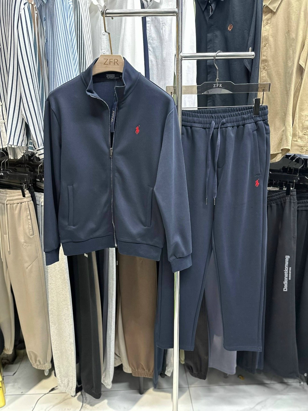 спортивный костюм brunello cucinelli,спортивный костюм kiton,мужской спортивный костюм polo ralph lauren,спортивный костюм polo ralph lauren,спортивные костюм