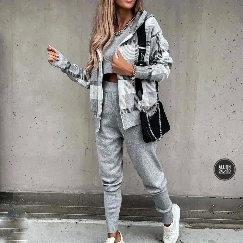 костюм тройка спорт шик,модные костюмы,костюм на флисе,женский спортивный костюм на флисе,трикотажные костюмы