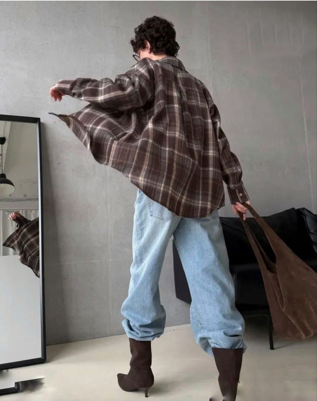 женская рубашка оверсайз в клетку,рубашка женская в клетку,рубашка в клетку свободного кроя,рубашка в клетку оверсайз bl brand,рубашка в клетку