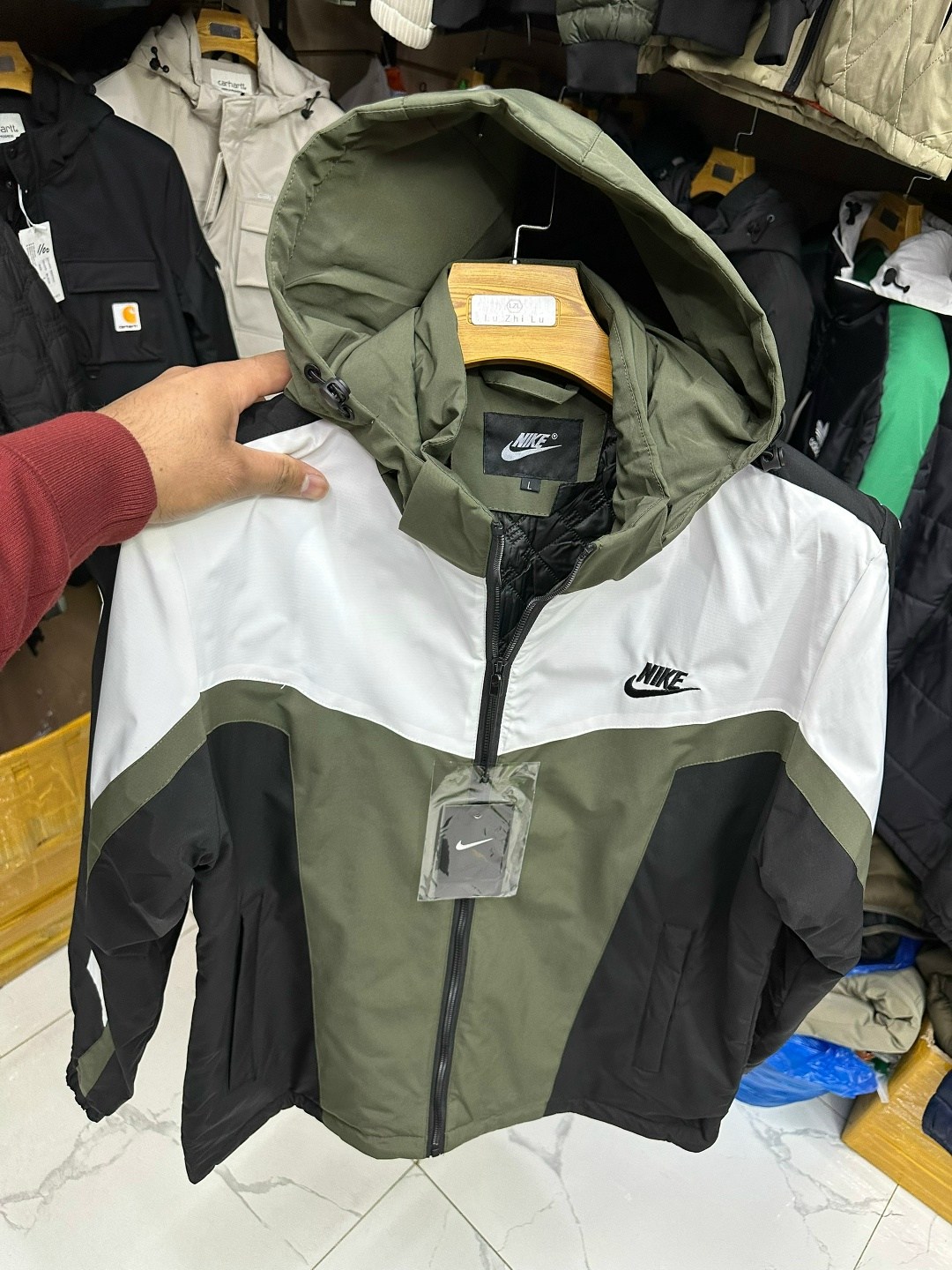 куртка adidas зимняя с капюшоном adidas цвет черный,куртка зимняя adidas,куртка мужская зимняя adidas,куртка утепленная adidas зимняя короткая,куртка adidas