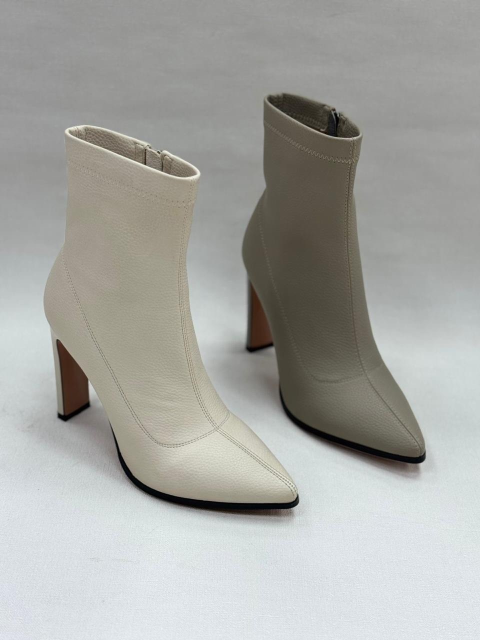 ботильоны женские,,светлые ботильоны,женские полусапожки,бежевые ботильоны
