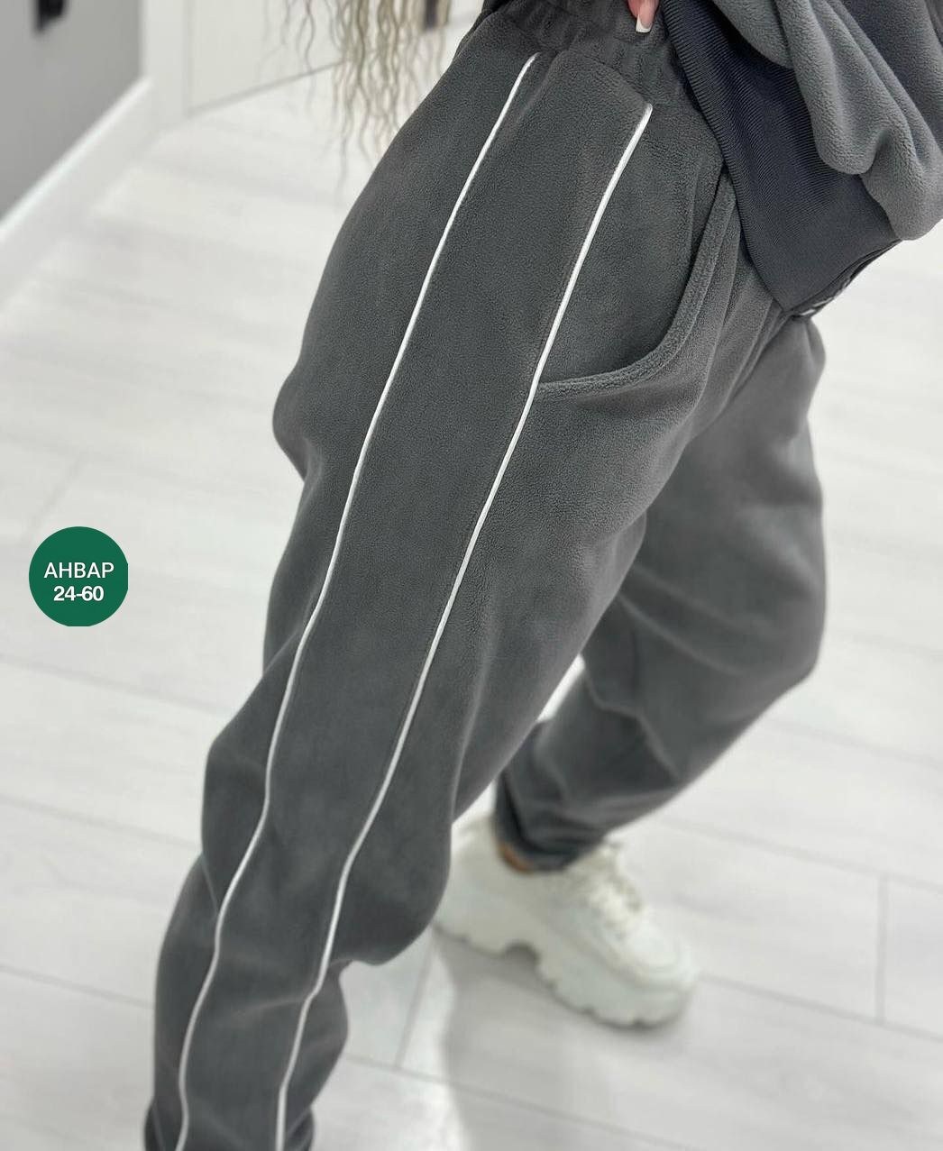 спортивный костюм,женский спортивный костюм,спортивный костюм велюровый,костюм спортивный велюровый женский,спортивный костюм женский на флисе