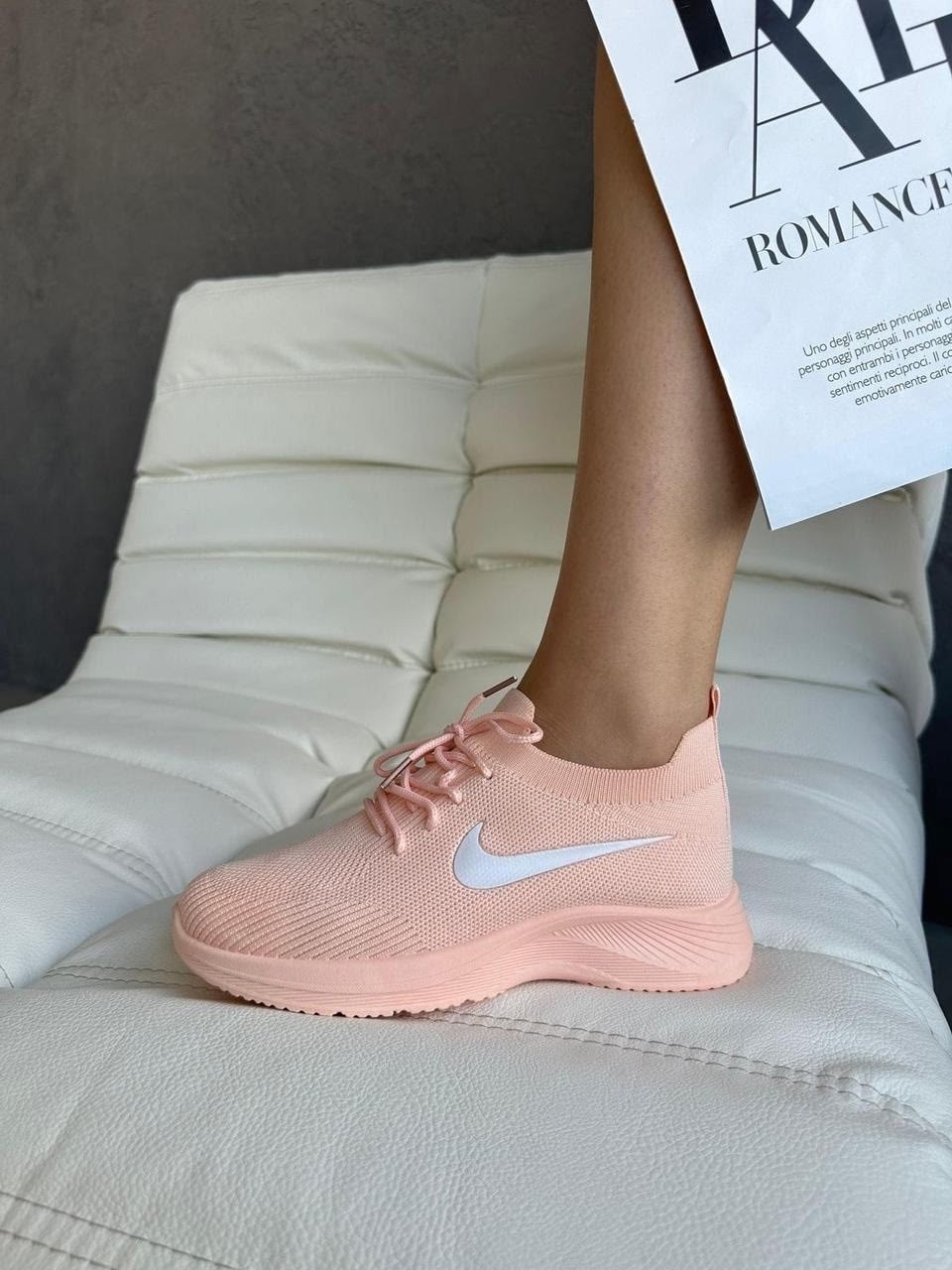 кроссовки,,кроссовки женскиe,кроссовки nike,спортивная