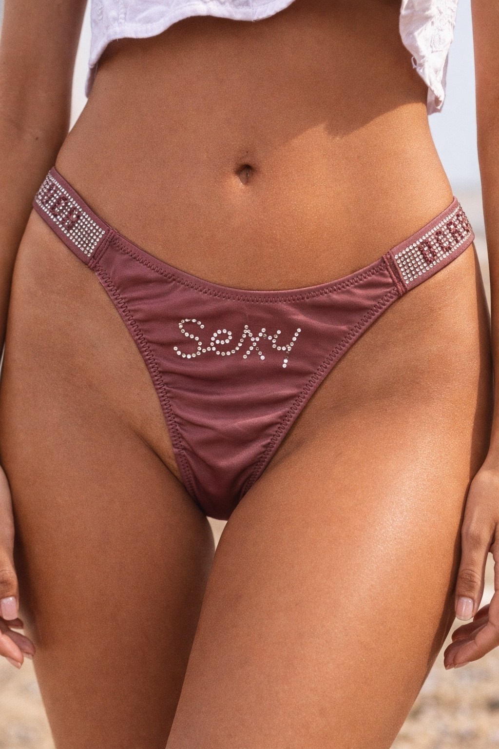 сексуальные женские трусики,женские красивые трусики со стразами,трусики со стразами,женские трусики,стринги сексуальные