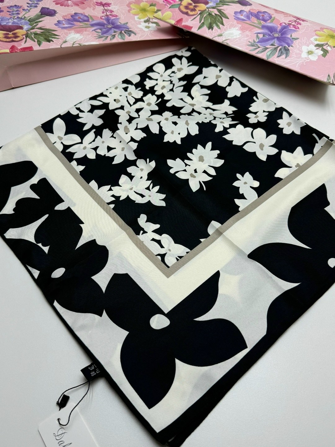 платки женские,платки шелковые,платки шарф,платка,платки шанель