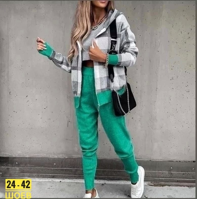 костюм тройка спорт шик,модные костюмы,костюм на флисе,cпортивный костюм теплый женский,трикотажные костюмы
