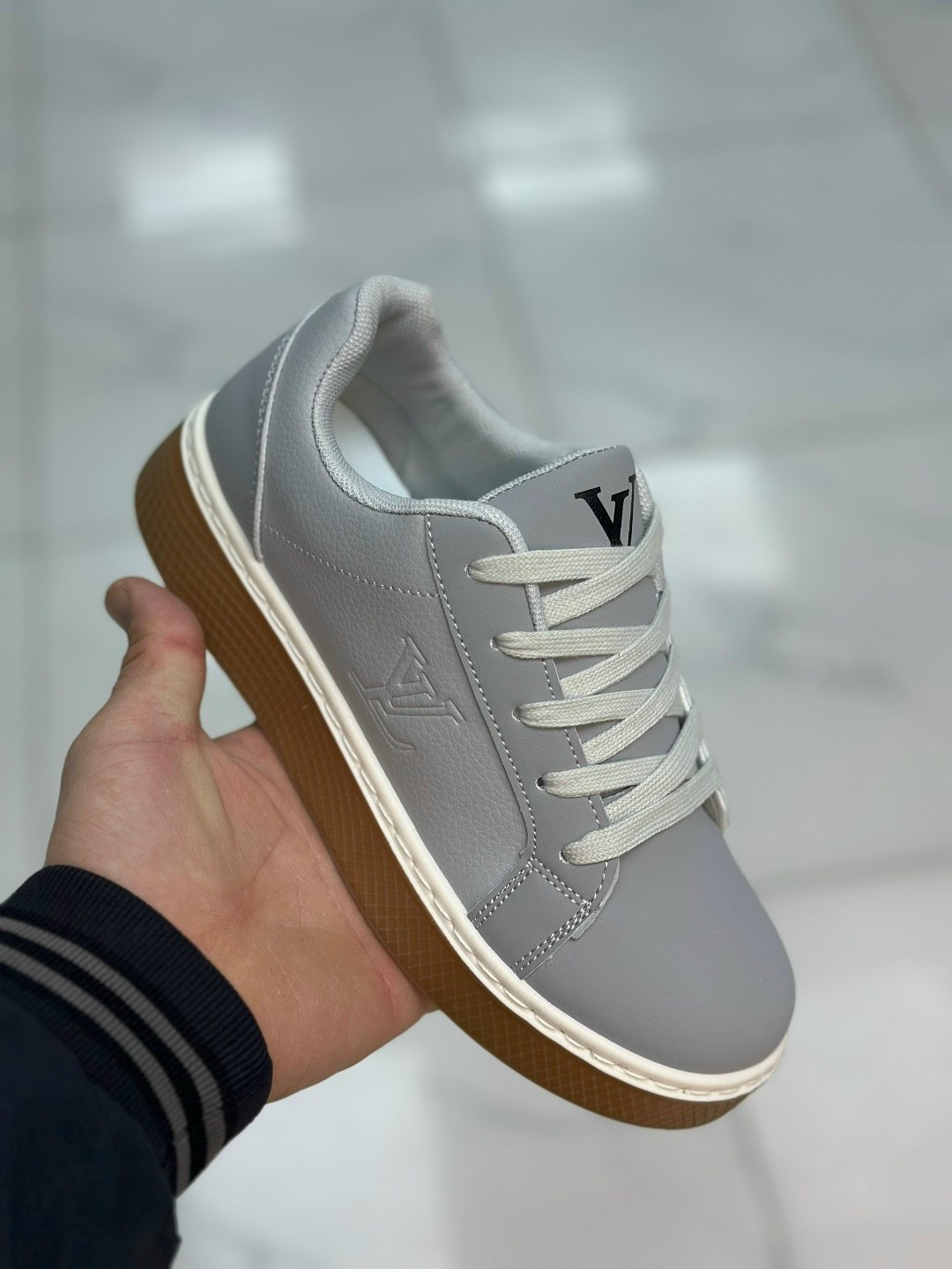 ,кроссовки женские louis vuitton,кроссовки женскиe,кеды луи виттон женские,кеды луи виттон