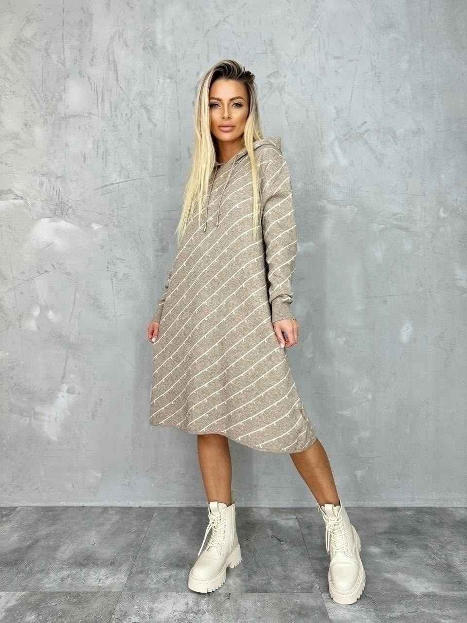 теплое вязаное платье,платье теплое,теплая туника,вязаное платье,трикотажное платье с капюшоном