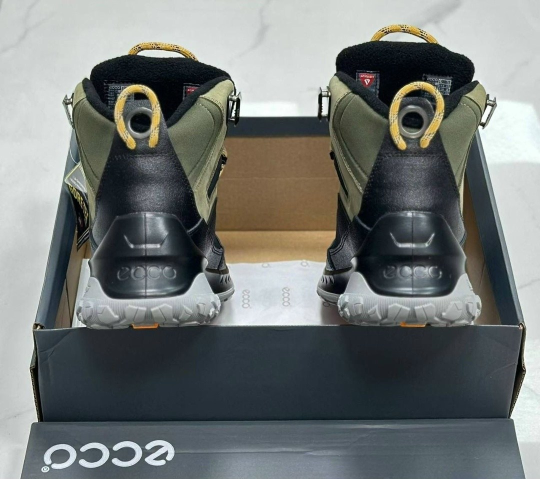 зимние ботинки ecco ult trn mid leather цвет black/grape leaf,ботинки ecco зимние,ботинки мужские ecco 824314 черные 42 eu,кроссовки ecco,ecco ult trn