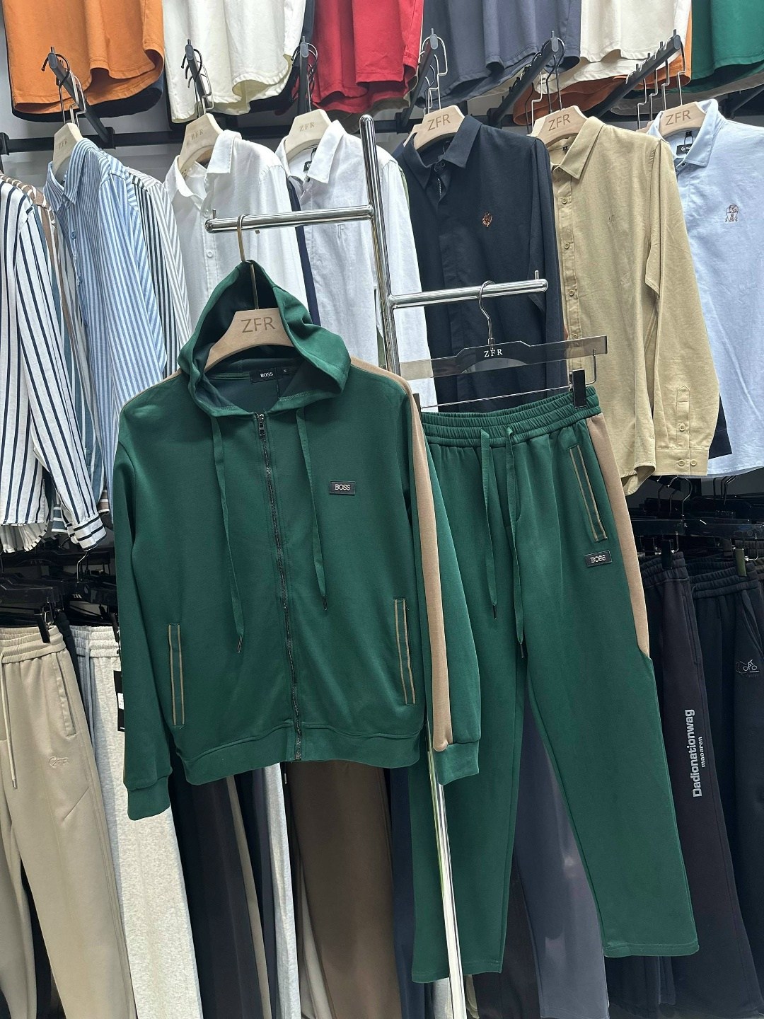 спортивный костюм brunello cucinelli,спортивный костюм мужской brunello cucinelli,костюм спортивный,мужской спортивный костюм,спортивный костюм dolce&gabbana