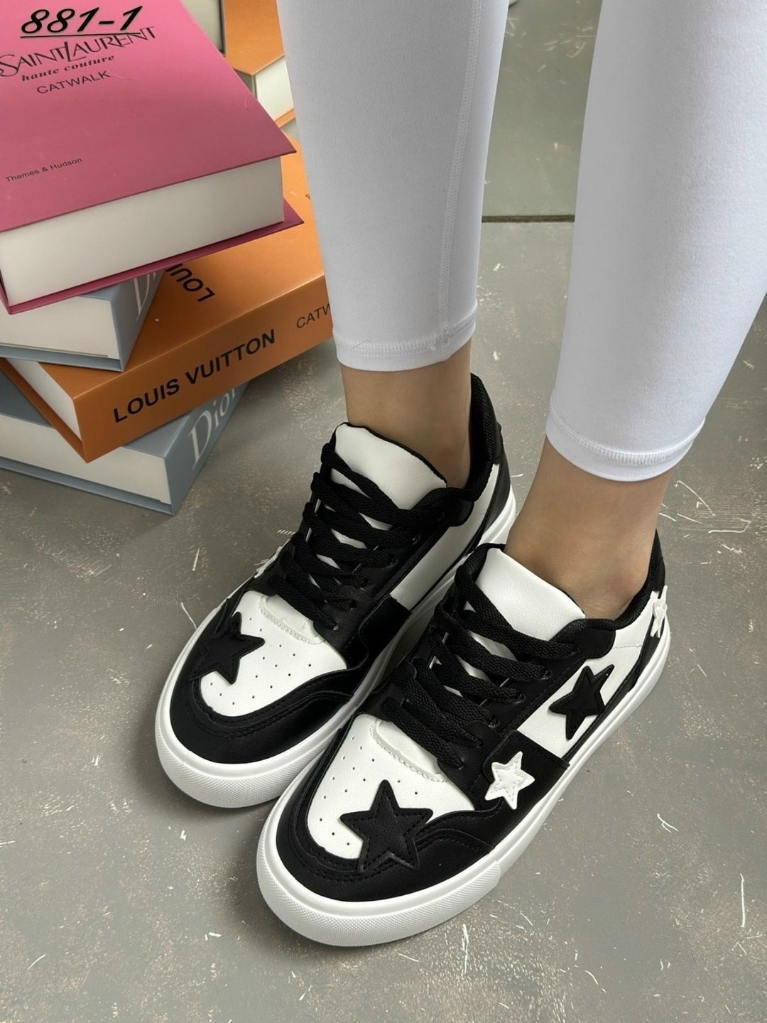 ,кроссовки женскиe,кроссовки со звездами,модные кроссовки, кроссовки