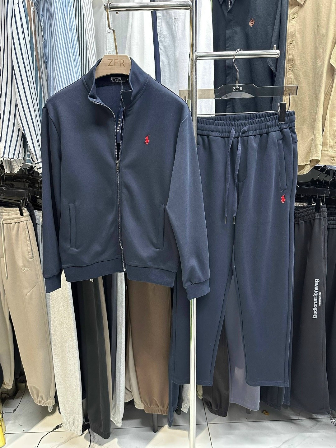 спортивный костюм brunello cucinelli,спортивный костюм мужской brunello cucinelli,костюм спортивный,мужской спортивный костюм,спортивный костюм dolce&gabbana