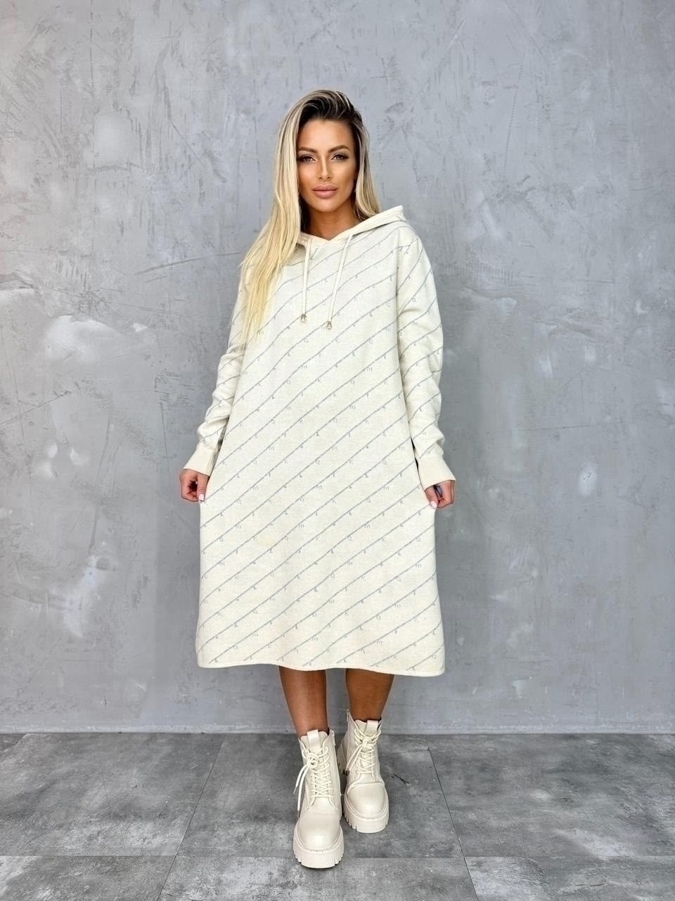 теплое вязаное платье,платье теплое,теплая туника,вязаное платье,трикотажное платье с капюшоном