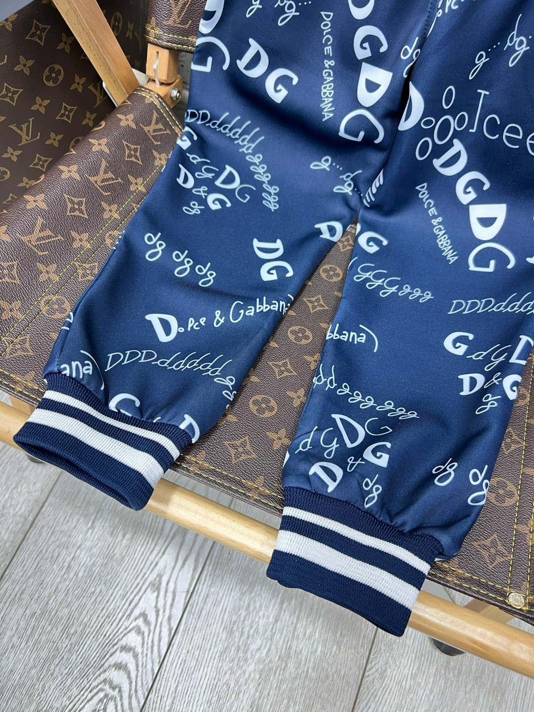 спортивный костюм gucci,комплект одежды для мальчика,костюм луи виттон,костюм спортивный для мальчика,крутые костюмы для мальчиков