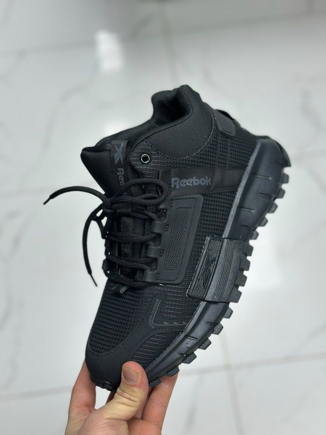 зимние кроссовки reebok zig kinetica edge,мужские кроссовки reebok,reebok зимние кроссовки,кроссовки reebok zig kinetica,кроссовки reebok