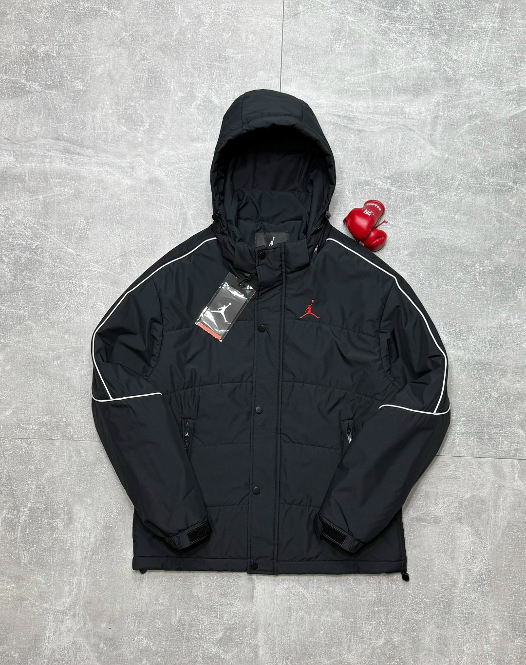 куртка-пуховик jordan essential puffer da9806-010,куртка jordan,куртка jordan essentials,куртка для мужчин холлофайбер,куртка демисезонная