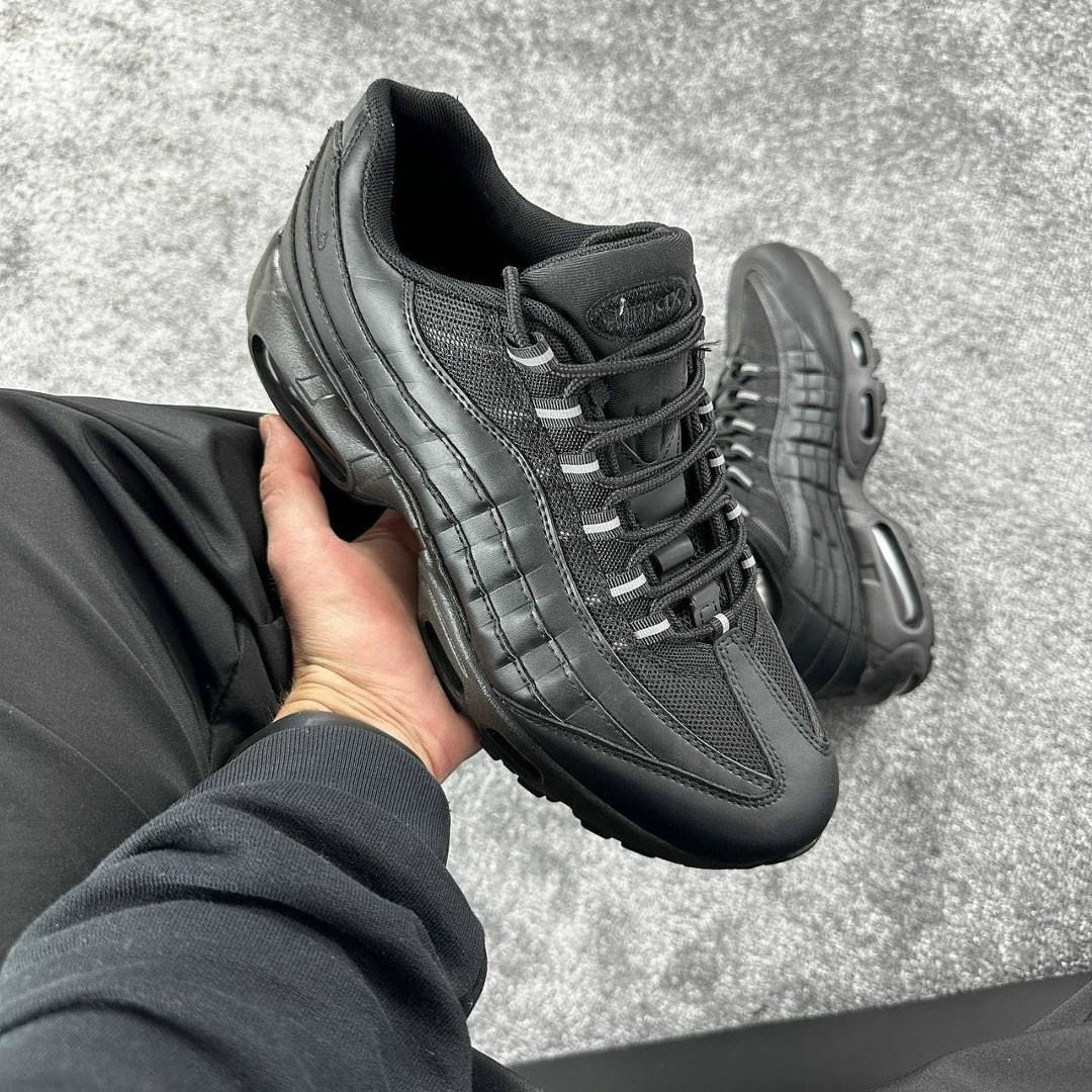 nike air max 95 black,кроссовки nike air max 95,nike air max 95 triple black,мужские кроссовки nike air max 95,nike air max 95 essential triple black