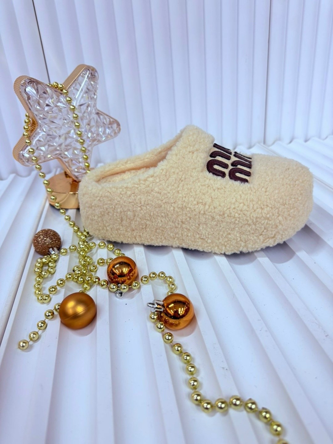 ,женские домашние тапочки,тапочки модные,домашние тапочки,женские тапочки