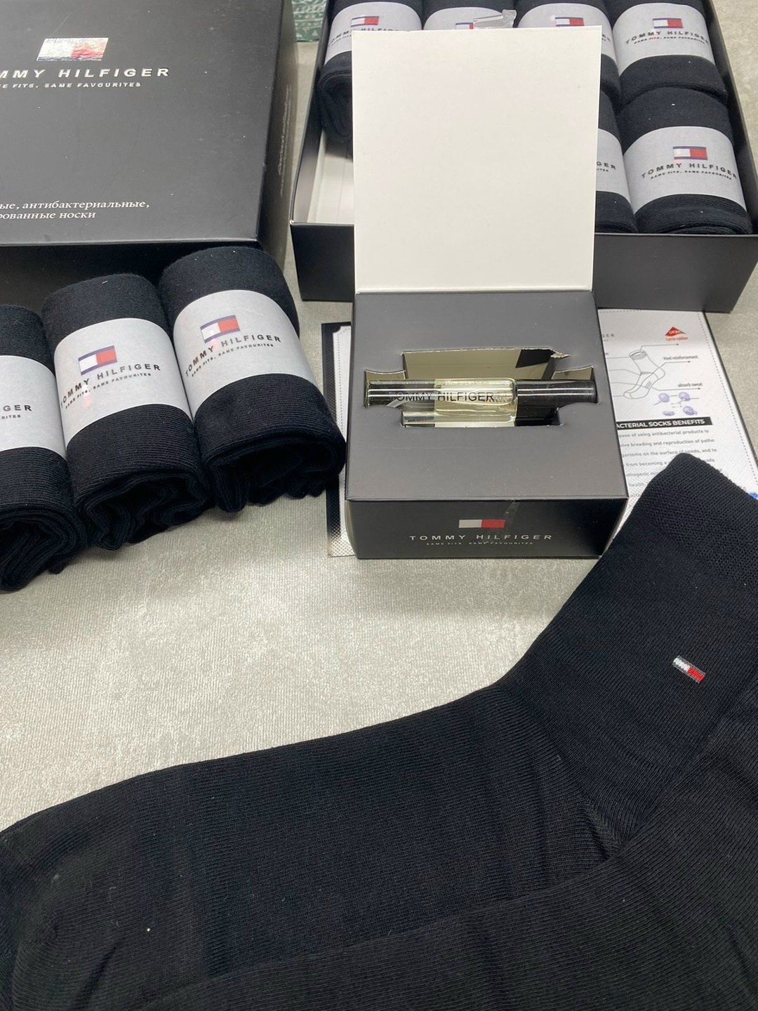 носки мужские tommy hilfiger в подарочной коробке,носки комплект,мужские наборы с носками,комплект носки мужские,комплект носков tommy hilfiger