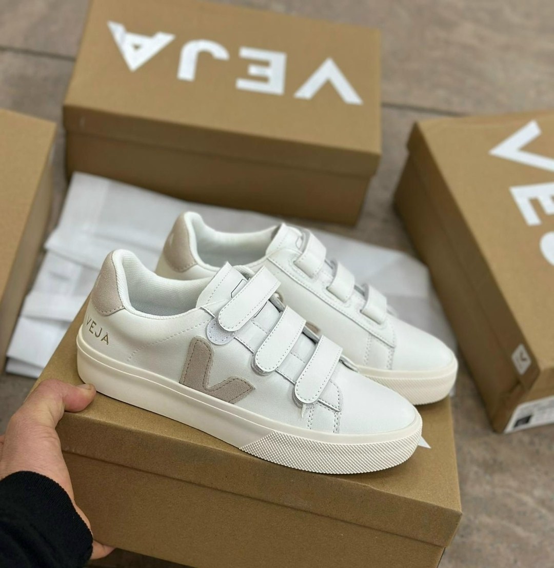 ,спортивная ,кроссовки veja,белые кроссовки,женские кроссовки