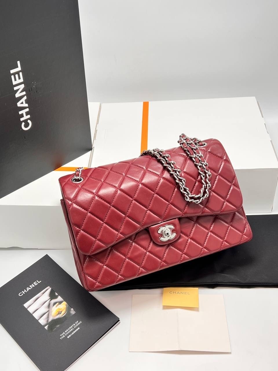 сумка chanel,сумка шанель,сумка шанель chanel 2.55 flap бежевая с фурнитурой серебро,женская серая кожаная сумка chanel 11.12 jumbo classic flap bag,сумочка шанель