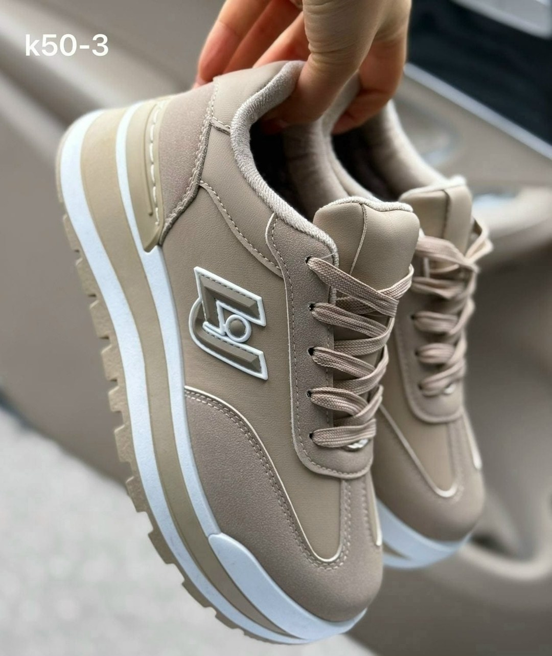 кроссовки женские, женская кроссовки,кроссовки стильные,модные кроссовки,бежевые кроссовки