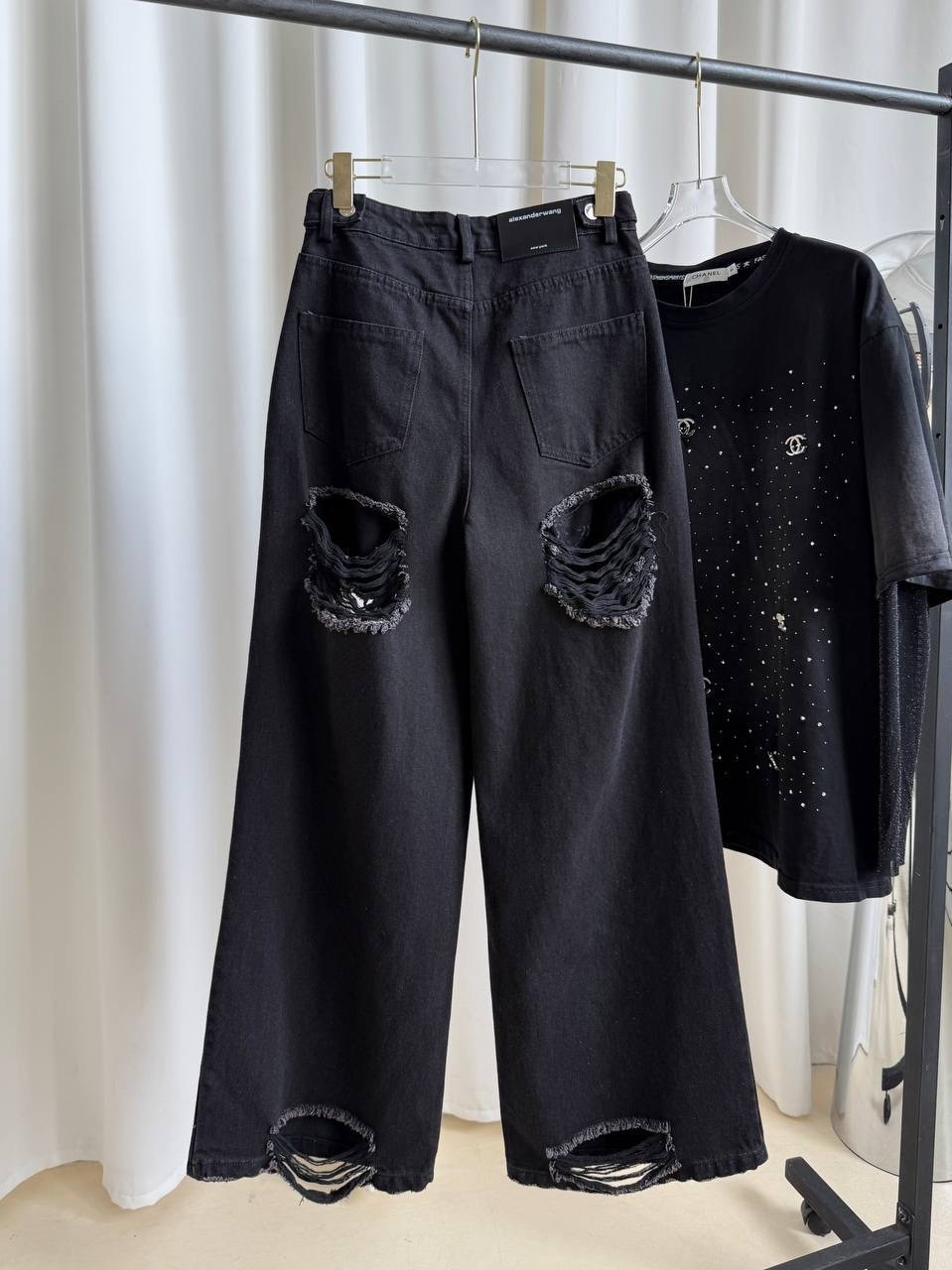 джинсы модные,джинсы широкие рваные,джинсы широкие черные,джинсы широкие,черные рваные джинсы