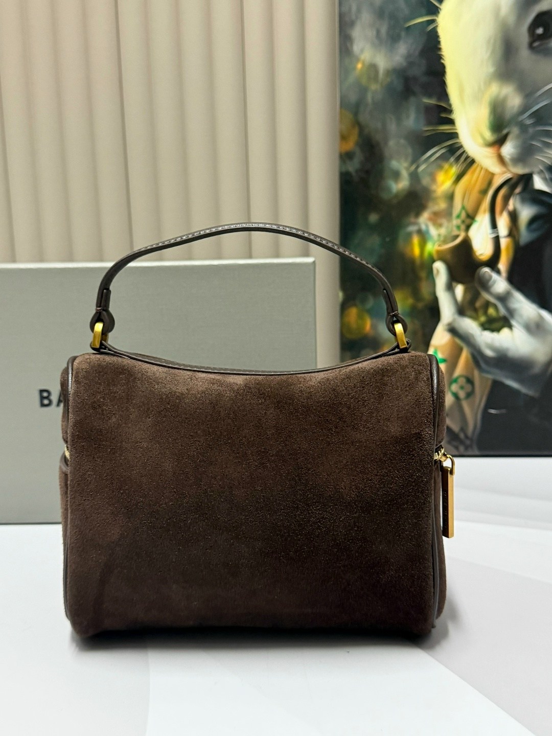 роскошная сумка из замши balenciaga rodeo,женская замшевая сумка balenciaga коричневая 35х23,сумка в образе balenciaga размер 35 х 25 x 10 см замша,сумка balenciaga,balenciaga сумка натуральная замша