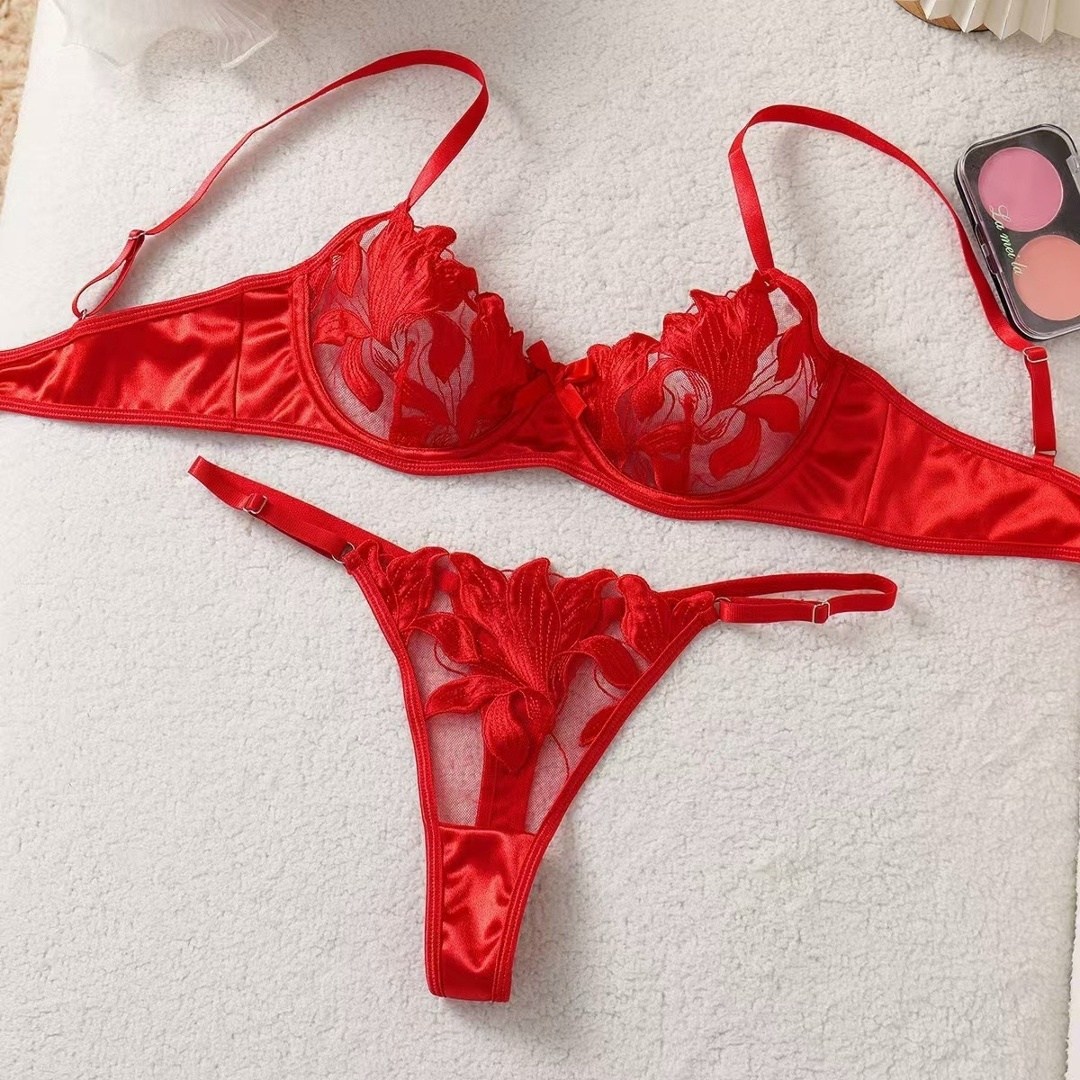 женское кружевное белье,комплект нижнего белья,женский кружевной комплект нижнего белья,кружевное белье женское нижнее комплект нижнего белья lioni,женский комплект нижнего белья