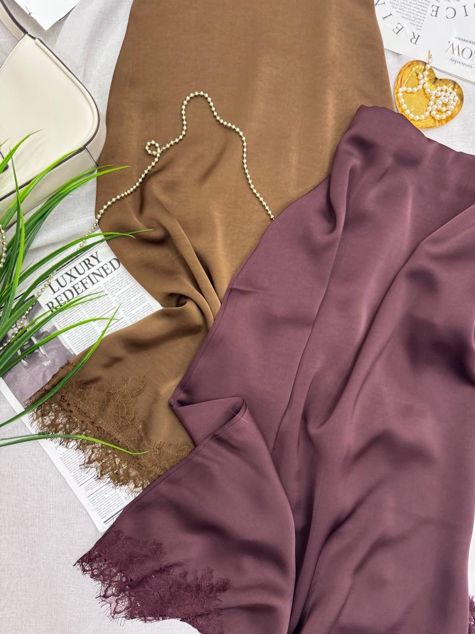 юбка с кружевом,юбка с кружевами,юбка атласная кружево,юбка женская,черная юбка с кружевом по низу