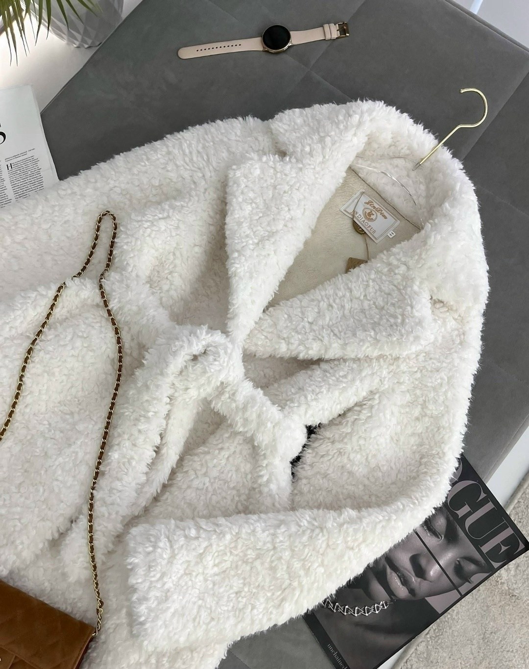 пальто барашек,шуба искусственная белая,белая шуба,искусственная шуба,шубка тедди