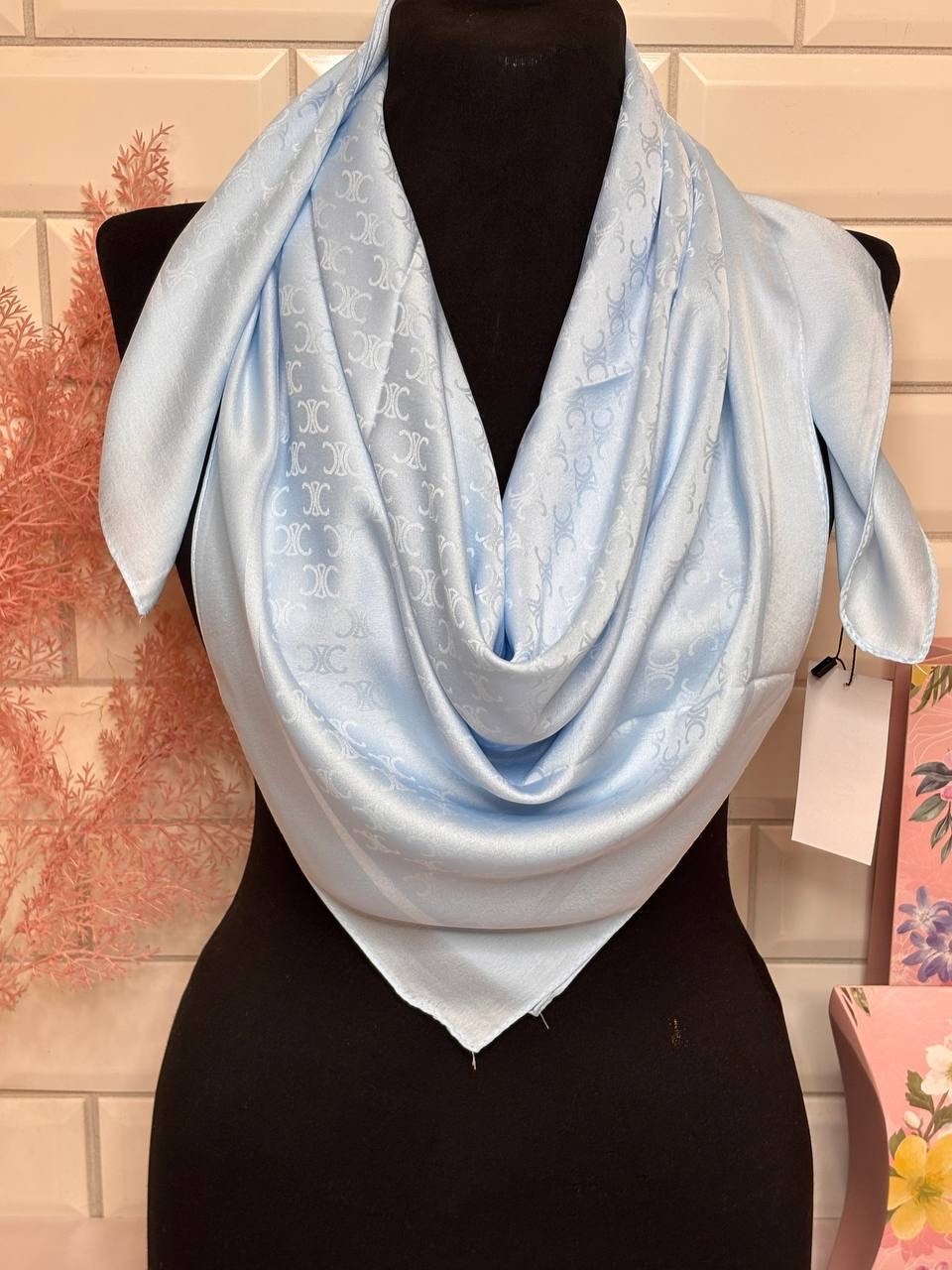 платок женский однотонный (100*100 см.) арт. 1362061,платок женский,платок шелковый женский,шелковый платок,платок женский однотонный