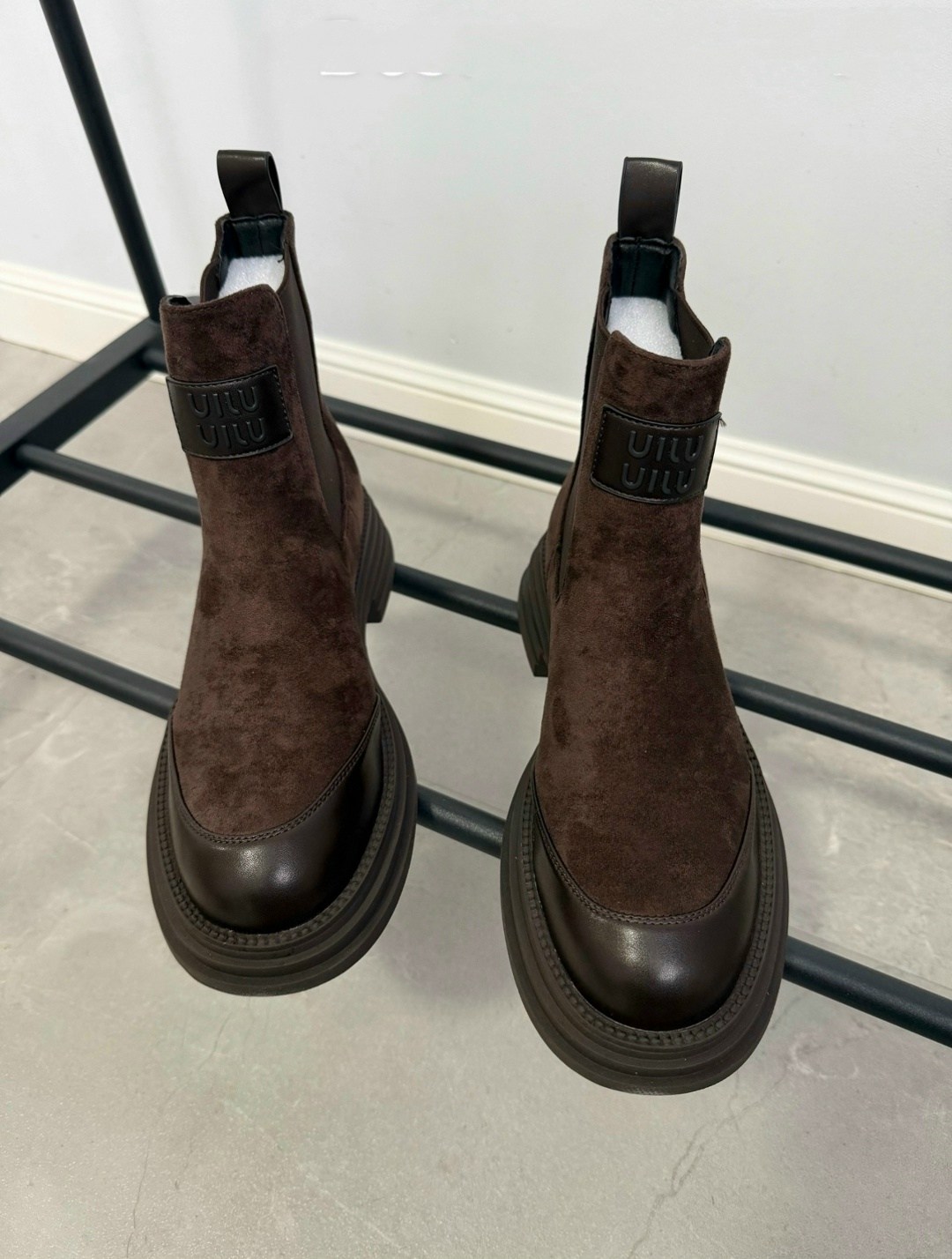 ,женские ботинки челси,ботинки челси из мягкой кожи на платформе,ботинки челси баленсиага женские,ботинки челси