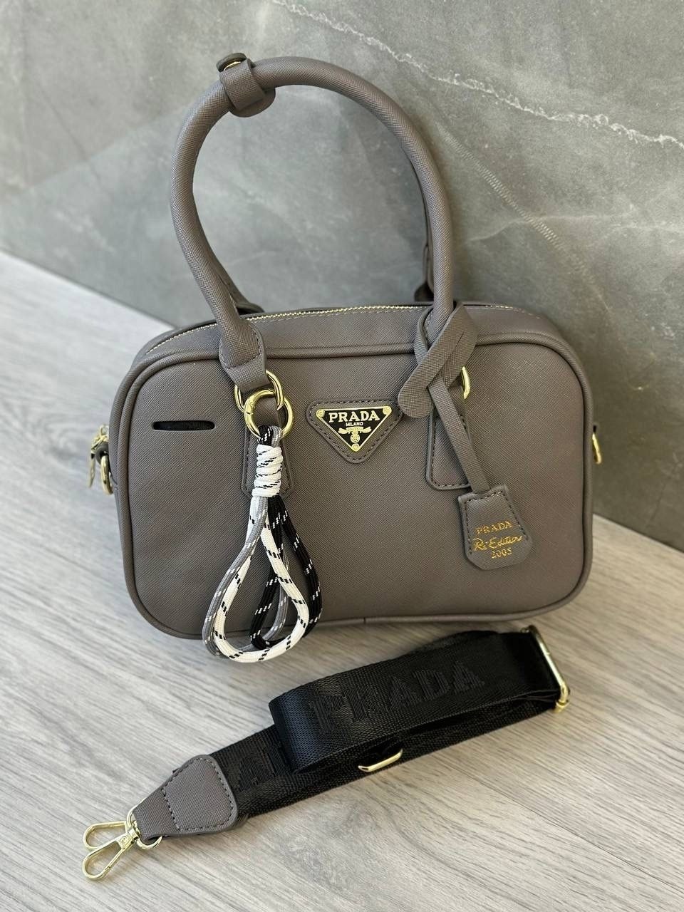 женская сумка prada,сумка prada,сумка кросс боди через плечо prada,сумка оригинал прада милано,сумка на плечо prada