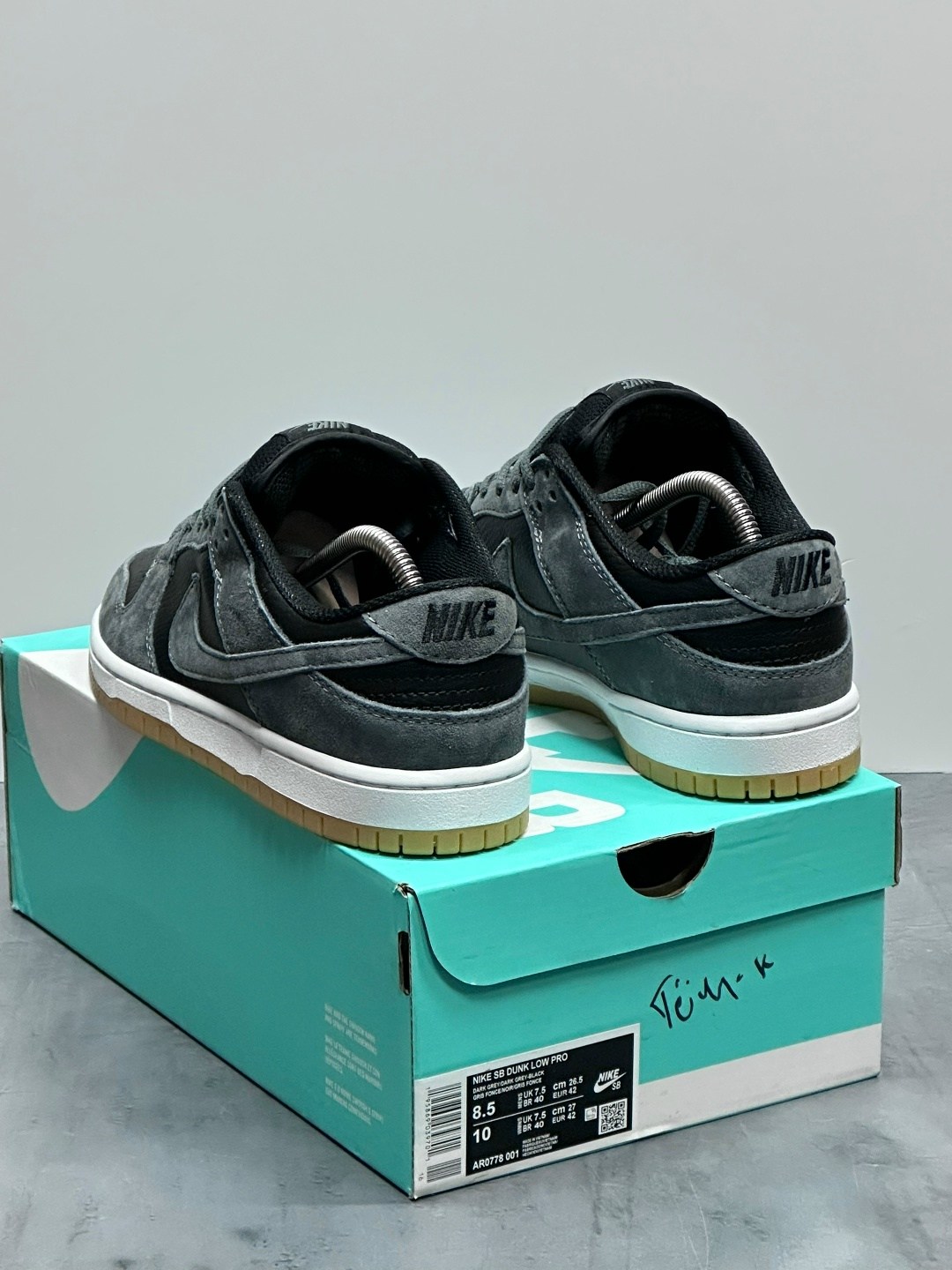 nike sb dunk low dark grey black gum,кроссовки nike sb dunk low,nike dunk sb low dark grey,nike sb dunk low,nike sb dunk low trd dark grey