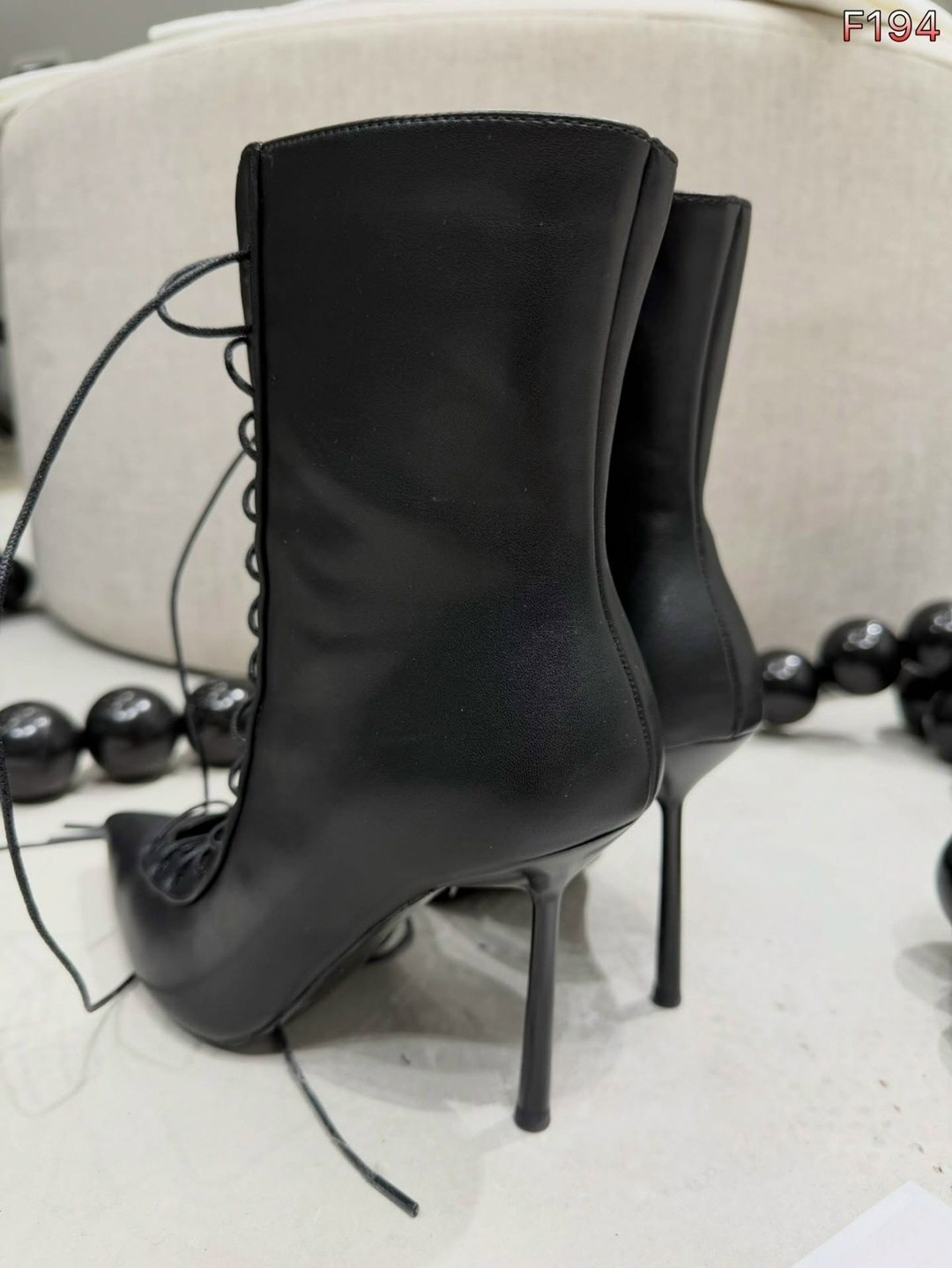 ,черные кожаные ботильоны jimmy choo,кожаные ботильоны,женские ботильоны,ботильоны