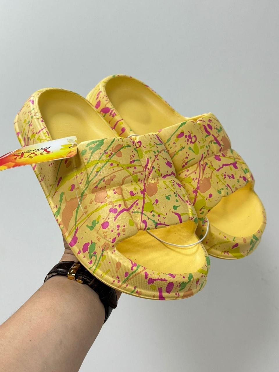 женские шлепанцы,,тапочки модные,летние тапочки,пляжная