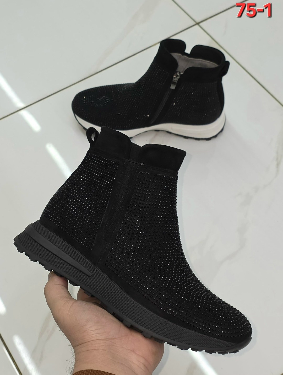 ,женская ,женские ботинки,модные ботинки,обуви