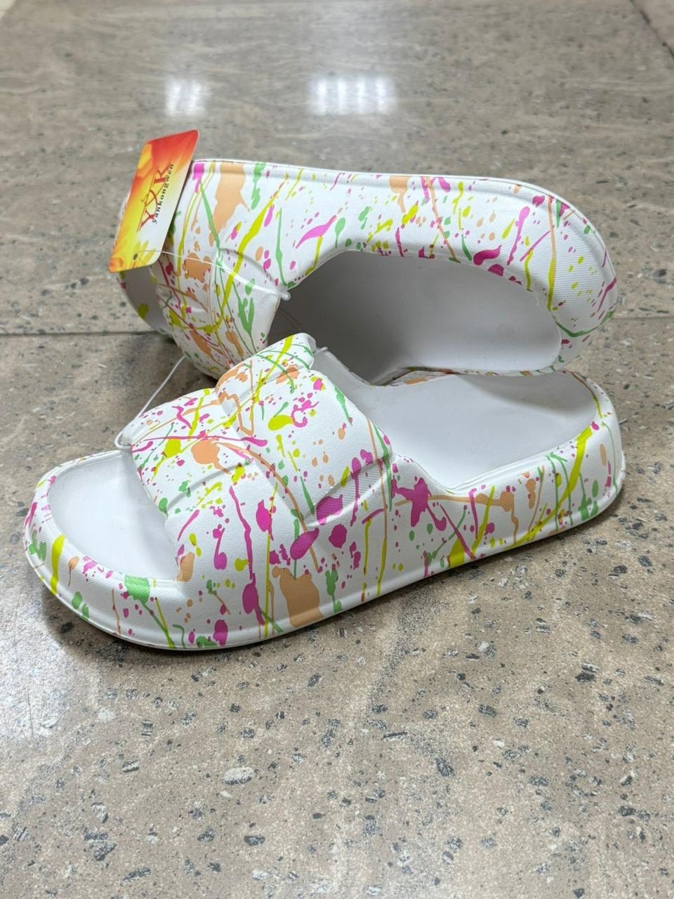 женские шлепанцы,,тапочки модные,летние тапочки,пляжная