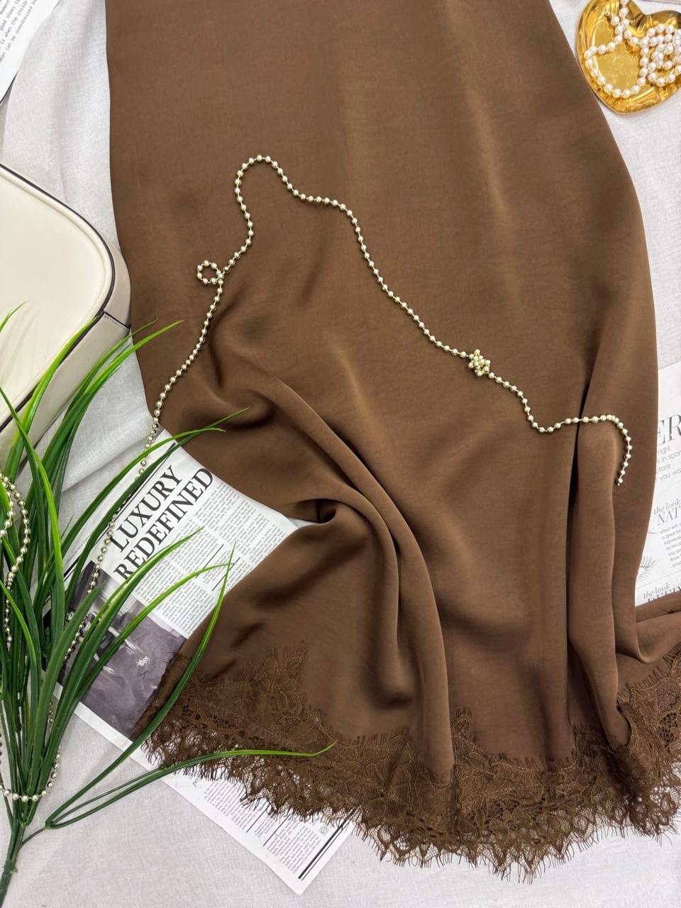 юбка с кружевом,юбка с кружевами,юбка атласная кружево,юбка женская,черная юбка с кружевом по низу