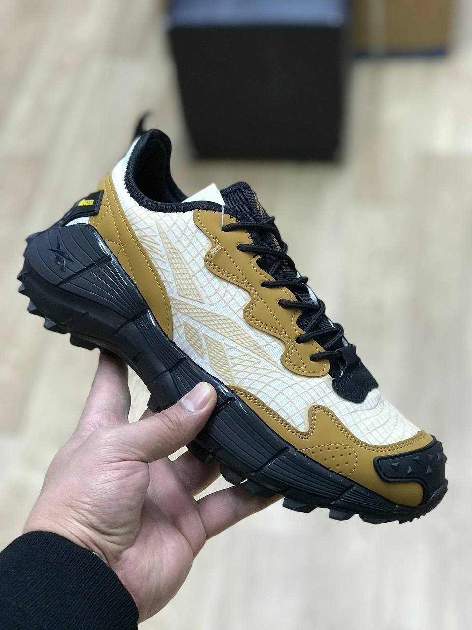 кроссовки,женские кроссовки,модные кроссовки,кроссовки стильные,массивные кроссовки