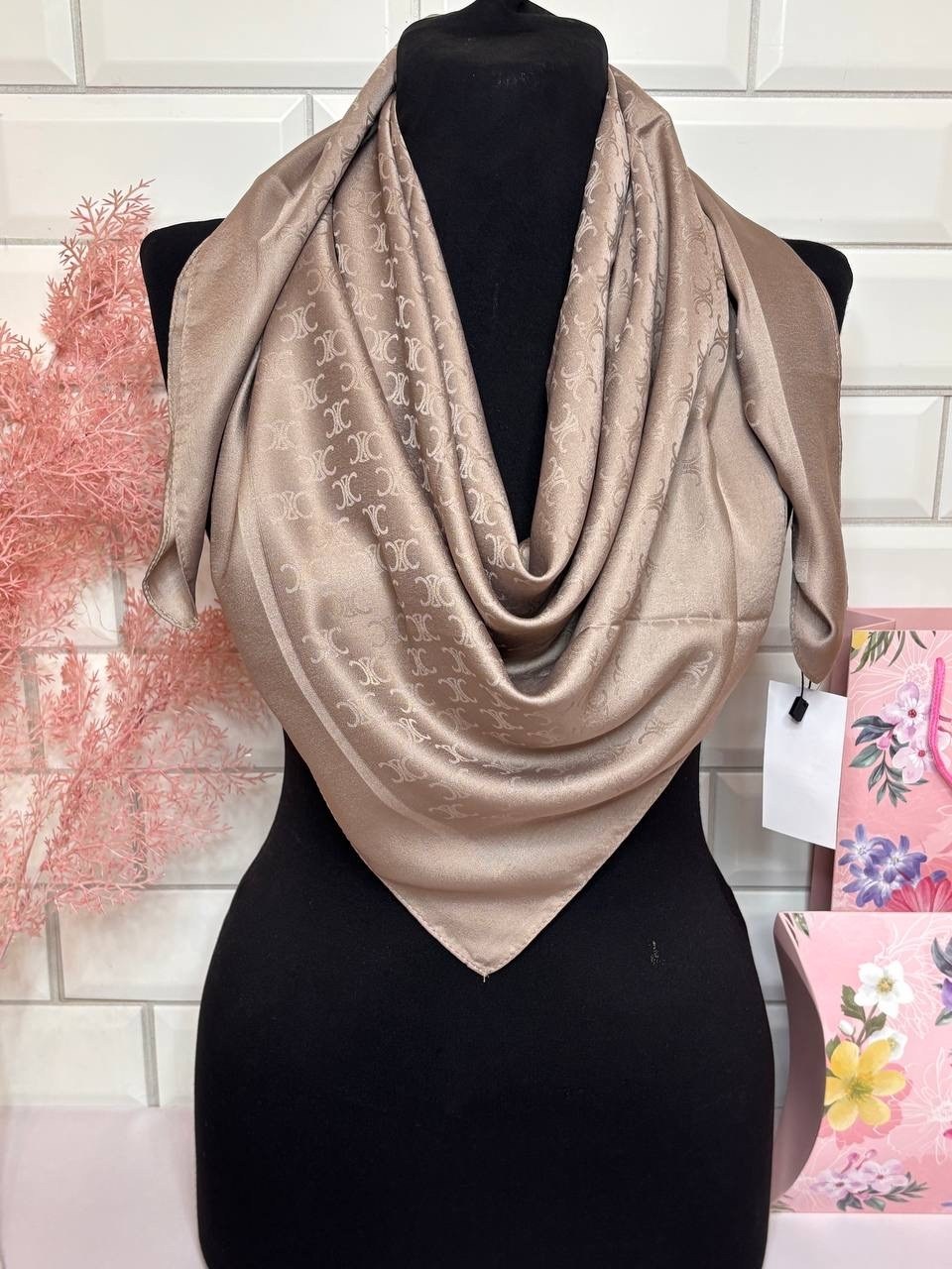 платок женский однотонный (100*100 см.) арт. 1362061,платок женский,платок шелковый женский,шелковый платок,платок женский однотонный